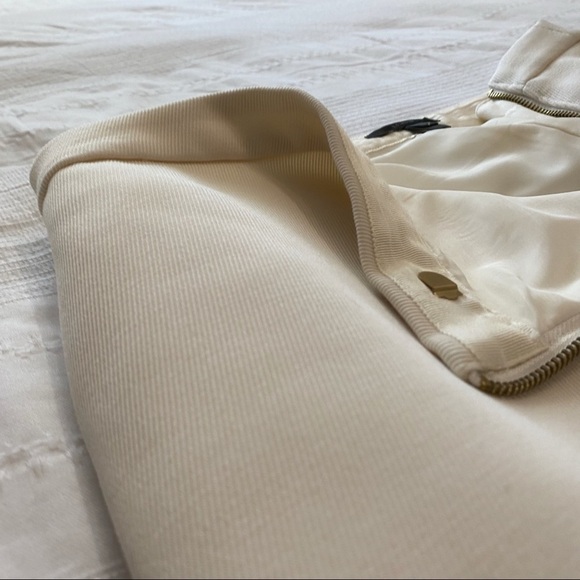 J CREW PETITE CREAM ASYMMETRICAL FRONT ZIPPER RIBBED PENCIL SKIRT - 4P - Picture 9 of 12